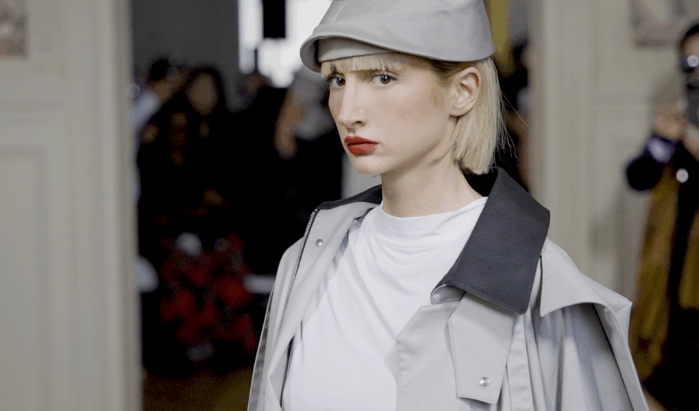 Yanbian Lisu Haute couture : LE HUITIÈME ART Paris Fashion Week Haute Couture Week