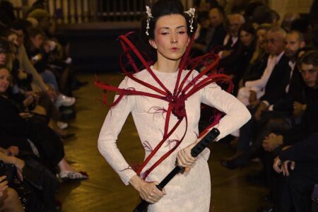 Eddie Corps Haute couture : LE HUITIÈME ART Paris Fashion Week Haute Couture Week